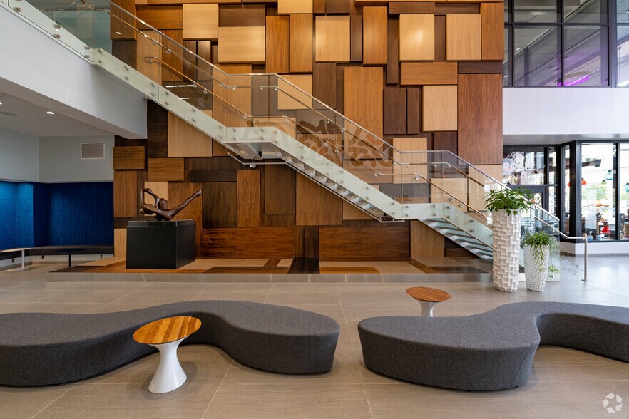 More Photos Of 250 Monroe Ave NW, Grand Rapids Coworking Space