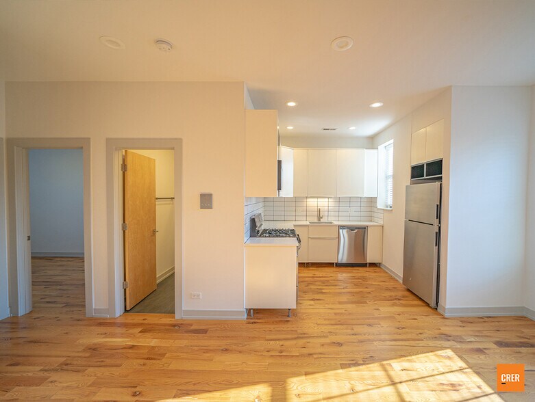 More Photos Of 4400 S Calumet Ave, Chicago Apartments For Sale