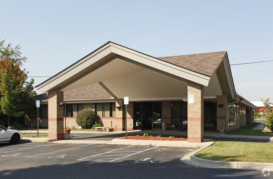 More Photos Of 5715 N Venoy Rd, Westland Medical For Sale