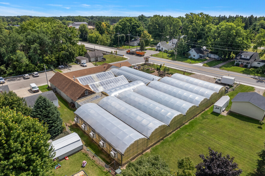 Primary Photo Of 180 Davis St, Croswell Garden Center For Sale