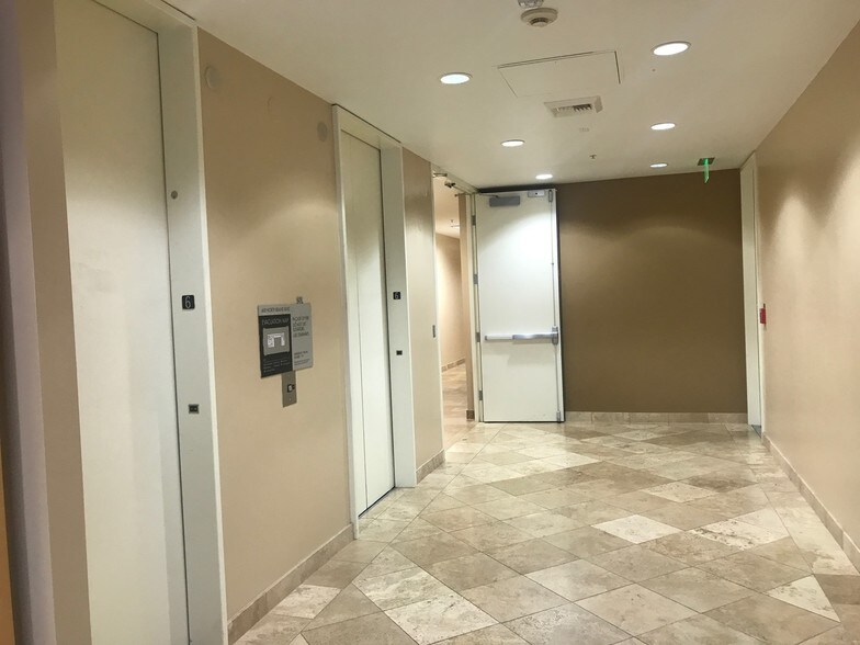 More Photos Of 600 N Brand Blvd, Glendale Medical For Lease