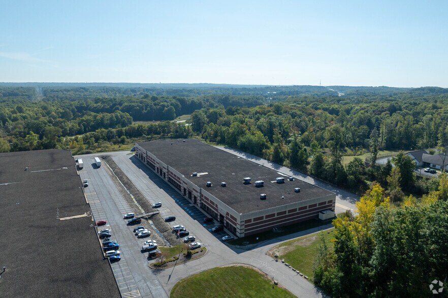 More Photos Of 2479 Edison Blvd, Twinsburg Warehouse For Lease