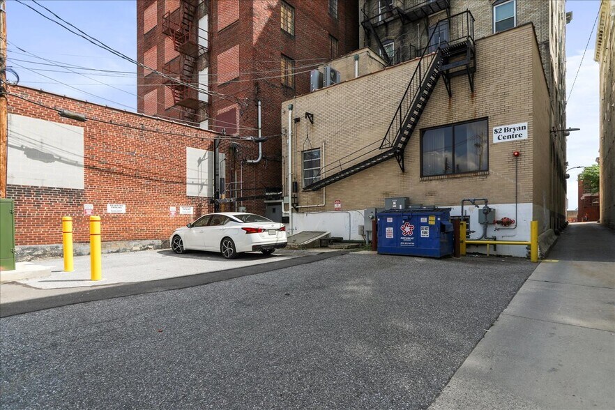 More Photos Of 82 W Washington St, Hagerstown Office For Sale