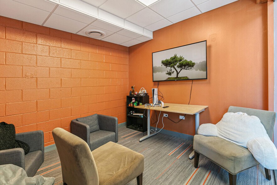 More Photos Of 2245 Curtis St, Denver Loft Creative Space For Lease
