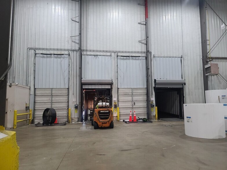 More Photos Of 741 Wellman Rd, Darlington Warehouse For Lease