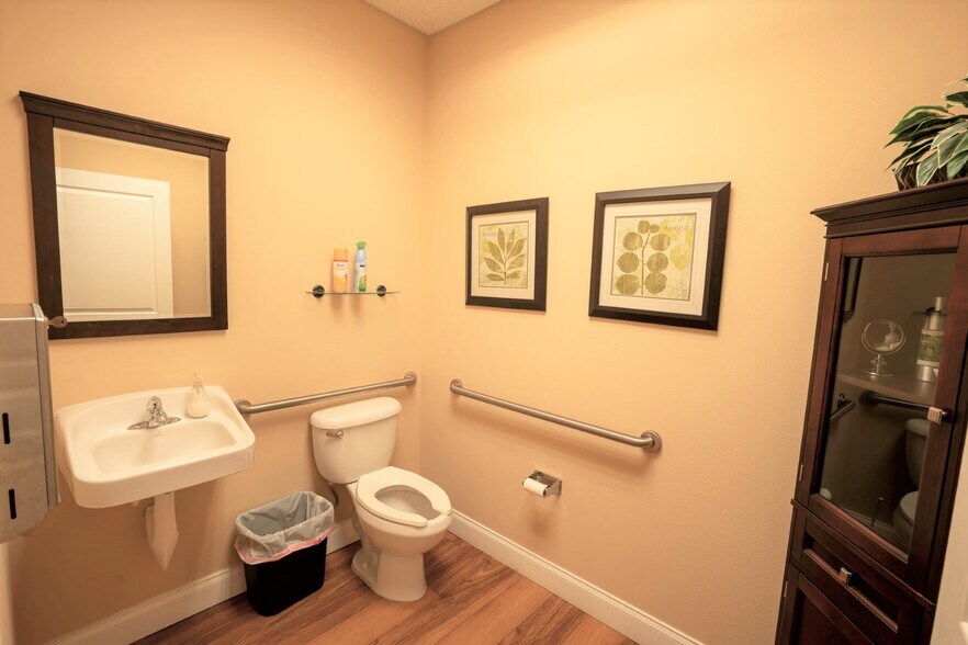 More Photos Of 1341 Providence Rd, Brandon Coworking Space