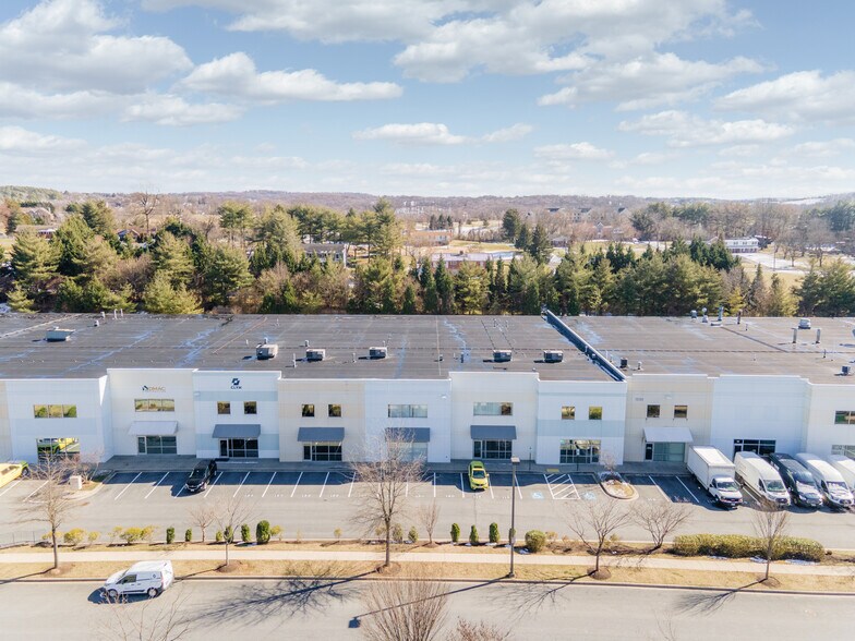 More Photos Of 1539 Tilco Dr, Frederick Light Distribution For Sale