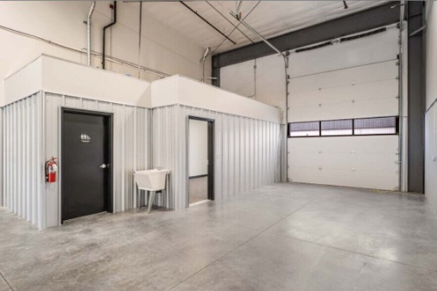 More Photos Of 1515 Hwy 70 E, Jackson Showroom For Sale