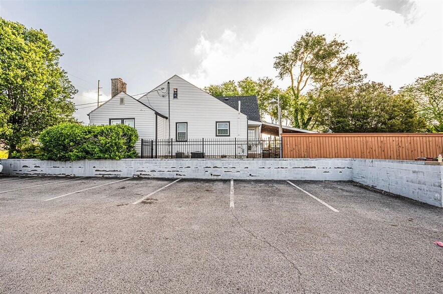 More Photos Of 1128 Magnolia St, Bowling Green Office Residential For Sale