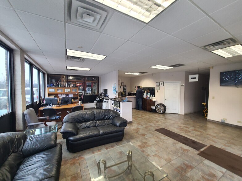More Photos Of 450 W 34th St, Steger Auto Dealership For Sale