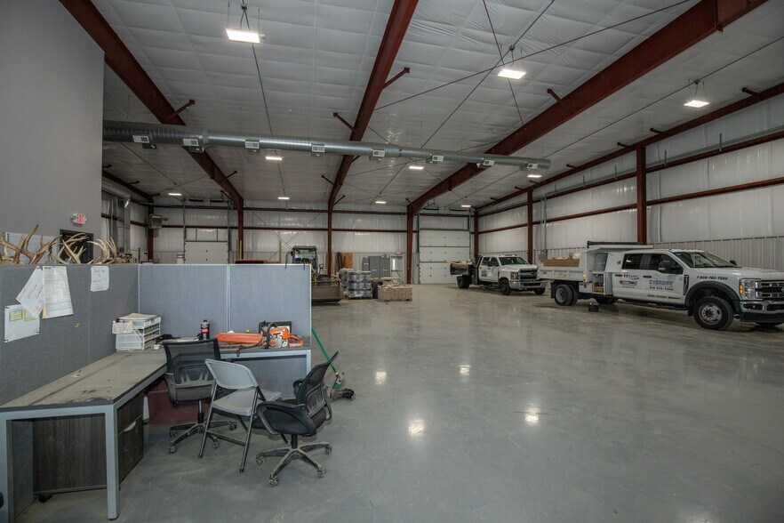 More Photos Of 311 Corporate Dr, Shelbyville Warehouse For Sale