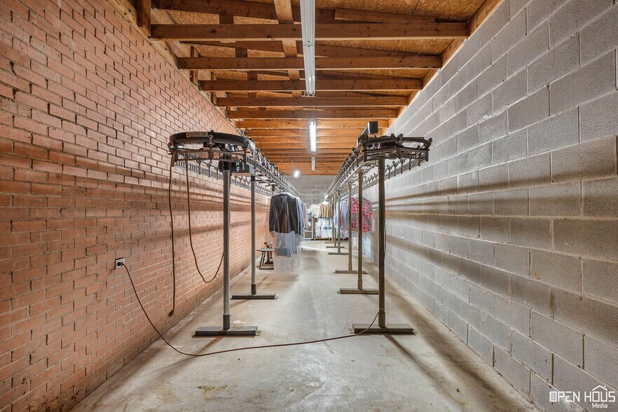 More Photos Of 1915 Kemp Blvd, Wichita Falls Office For Sale