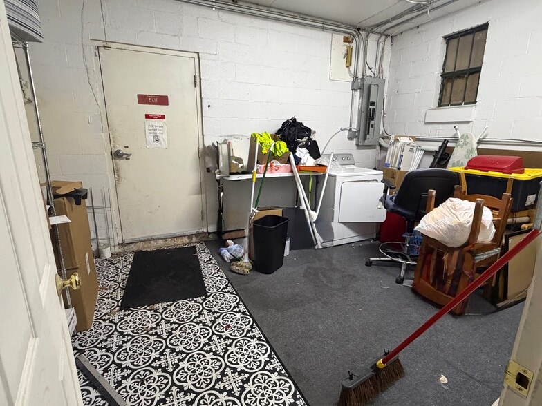 More Photos Of 1983-1999 Harrodsburg Rd, Lexington Unknown For Lease