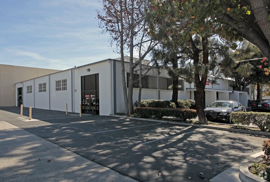 Primary Photo Of 3015 Kilson Dr, Santa Ana Warehouse For Lease