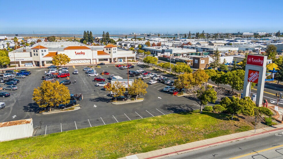 More Photos Of 1133 Old County Rd, San Carlos Freestanding For Sale