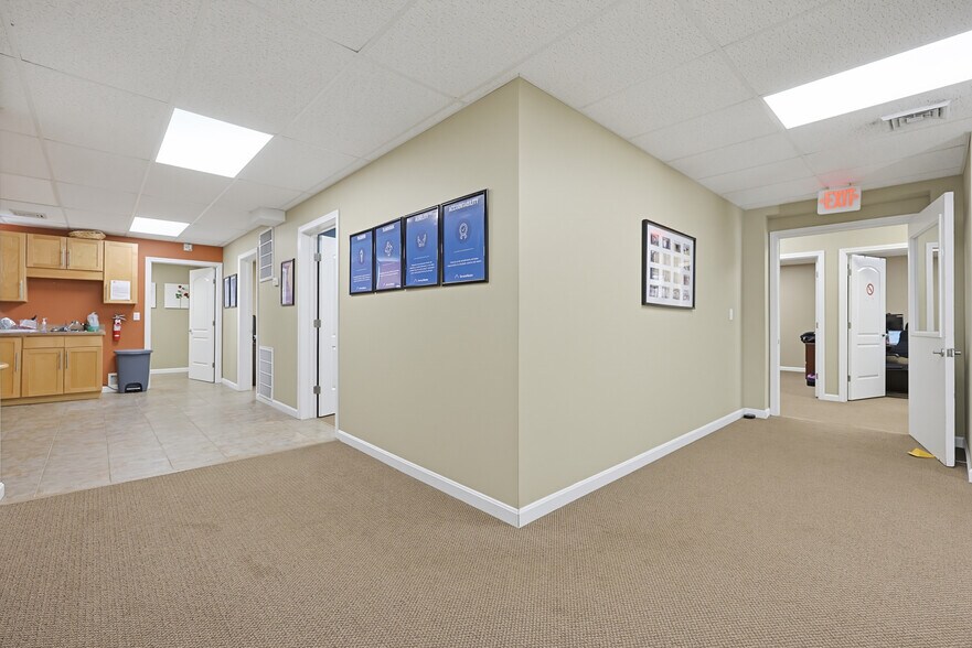 More Photos Of 24-26 Montauk Ave, New London Storefront Retail Residential For Sale
