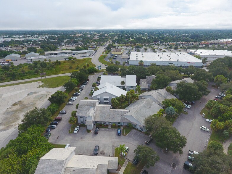 More Photos Of 1505 Tamiami Trl S, Venice Medical For Lease