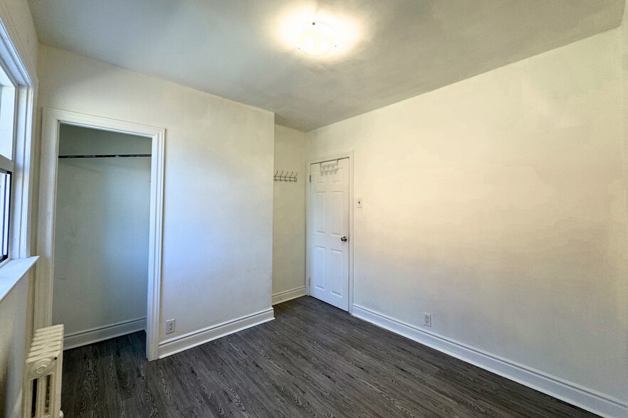 More Photos Of 2544 Eglinton Av W, Toronto General Retail For Sale