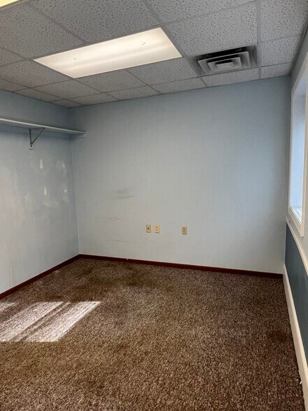 More Photos Of 148 W Pike St, Canonsburg Storefront Retail Office For Lease