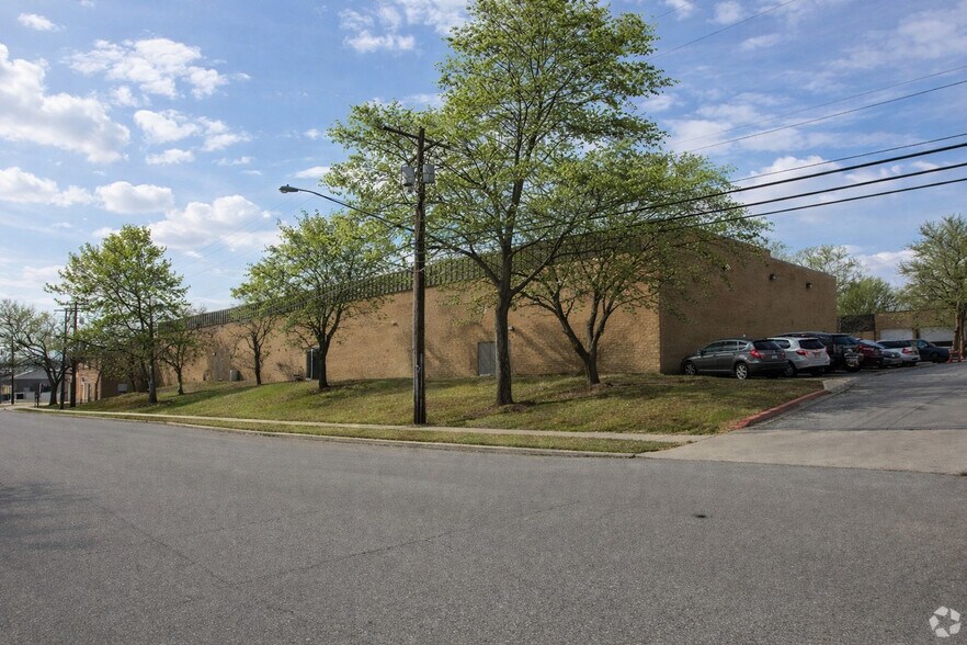 Primary Photo Of 7950-7978 Cryden Way, Forestville Light Distribution For Lease