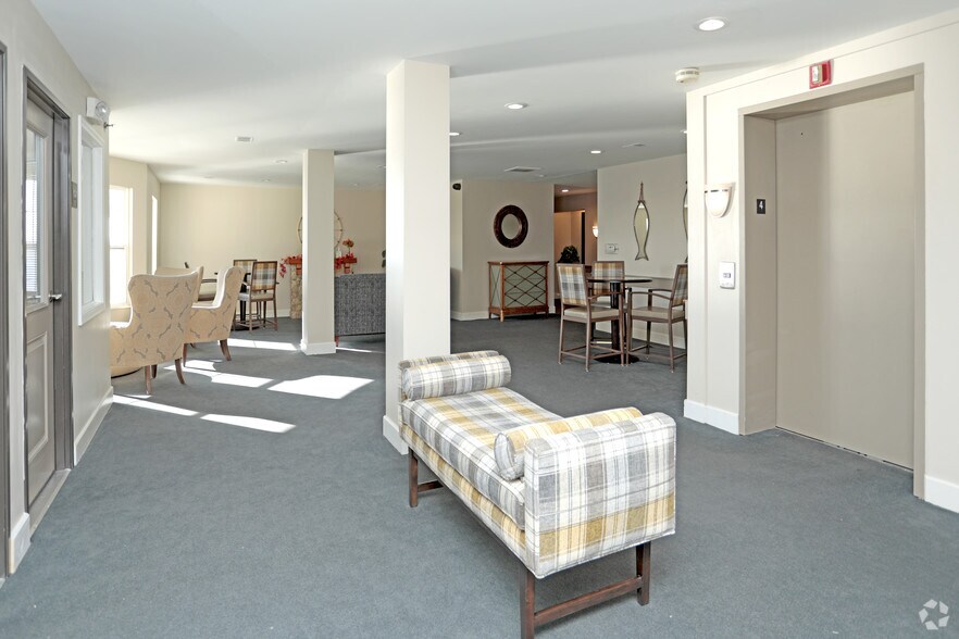 More Photos Of 3345 Military St, Port Huron Apartments For Sale