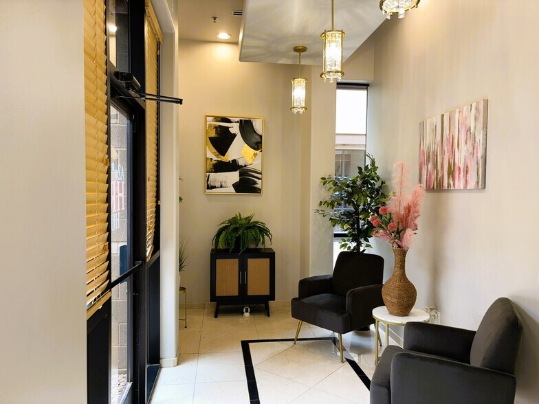 More Photos Of 80 N McClintock Dr, Chandler Medical For Sale