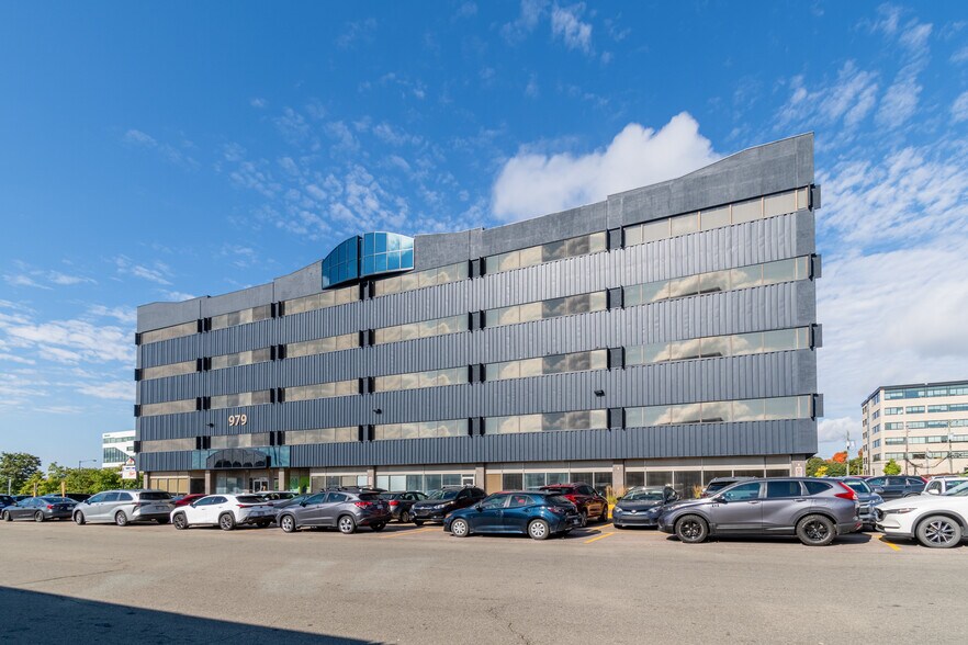 More Photos Of 979 Av De Bourgogne, Québec Office For Lease