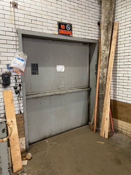 More Photos Of 5041-5047 N Western Ave, Chicago Flex For Lease