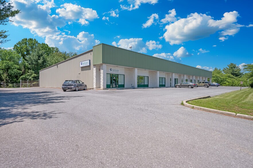 Primary Photo Of 931 Sweeney Dr, Hagerstown Flex For Lease