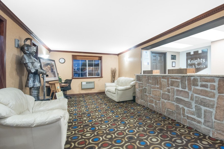 More Photos Of 1211 N 47th St, Grand Forks Hotel For Sale