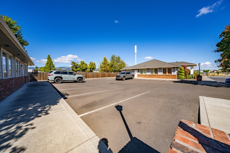 More Photos Of 2436 W Main St, Medford Office For Sale