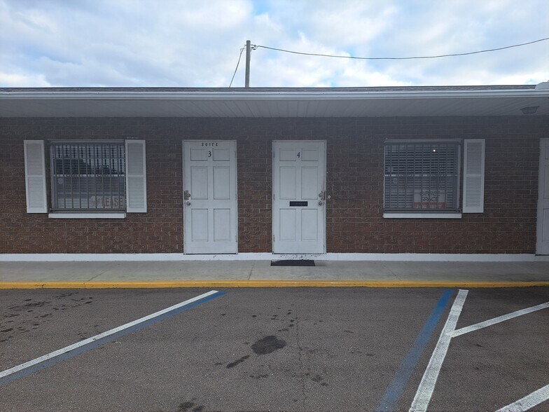 More Photos Of 5243 Gall Blvd, Zephyrhills Medical For Lease