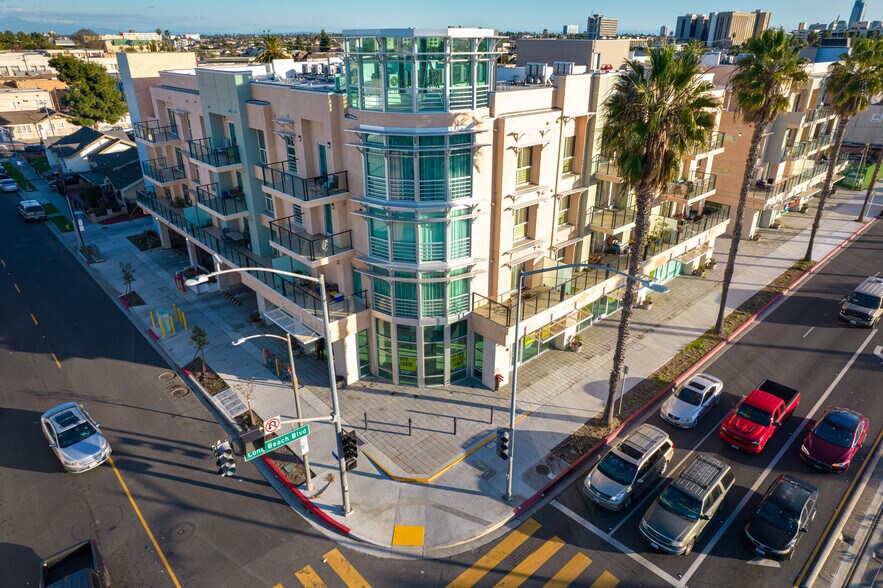 More Photos Of 1598 Long Beach Blvd, Long Beach Storefront Retail Office For Sale