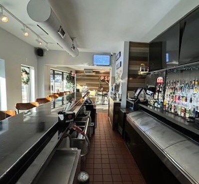 More Photos Of 8713 Gravois Rd, Saint Louis Restaurant For Lease