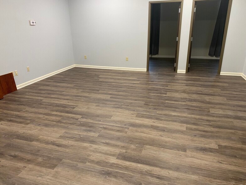 More Photos Of 19925 Jetton Rd, Cornelius Office For Lease