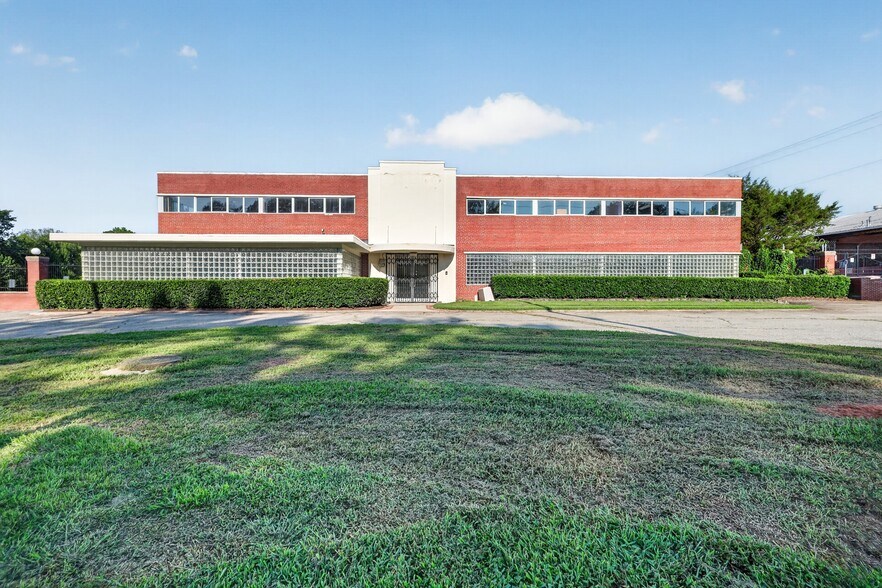 More Photos Of 1512 Garner Rd, Raleigh Warehouse For Lease