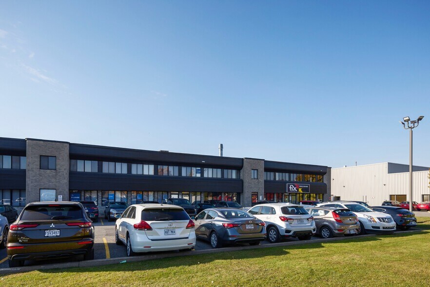 More Photos Of 667 Giffard, Longueuil Flex For Lease