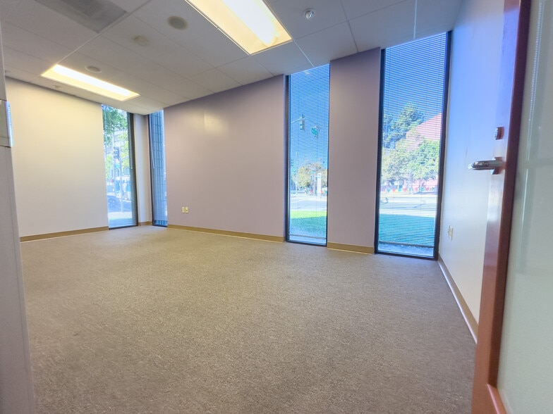 More Photos Of 800 N 1st St, San Jose Office For Lease