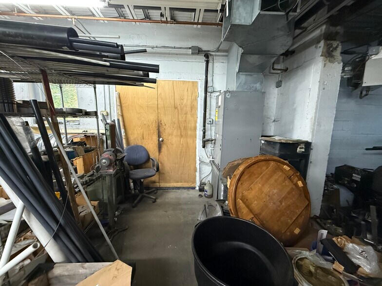 More Photos Of 44 Southbridge Rd, Dudley Light Manufacturing For Sale