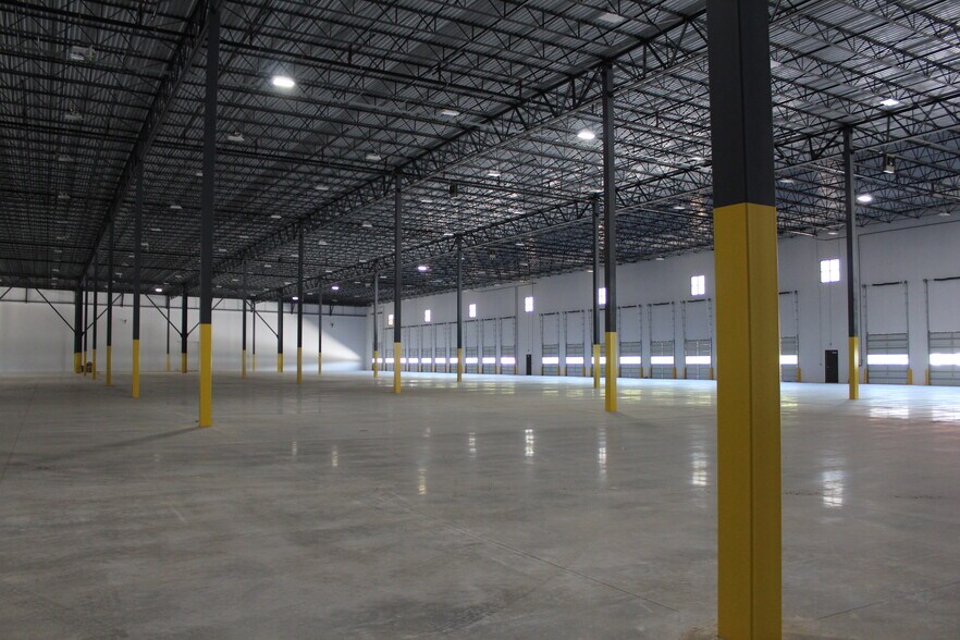 More Photos Of 8215 Westside Industrial, Jacksonville Unknown For Lease