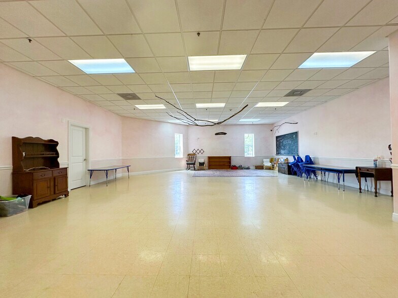 More Photos Of 499 S Nova Rd, Ormond Beach Schools For Sale