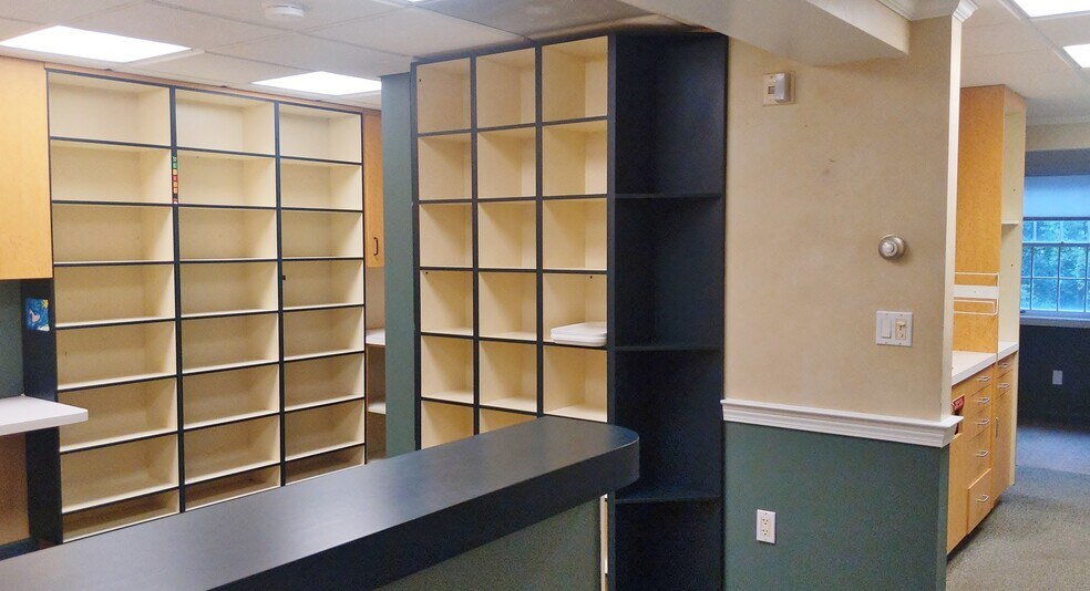 More Photos Of 149 Durham Rd, Madison Coworking Space