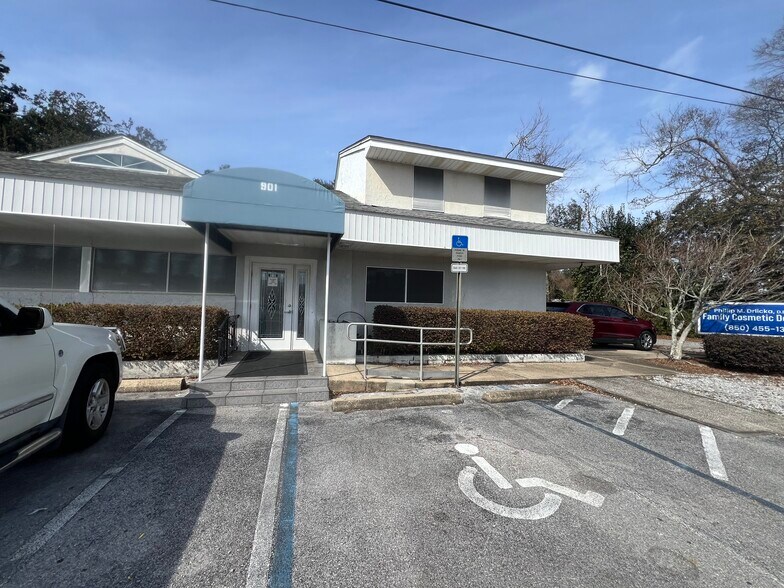 More Photos Of 901 New Warrington Rd, Pensacola Medical For Sale