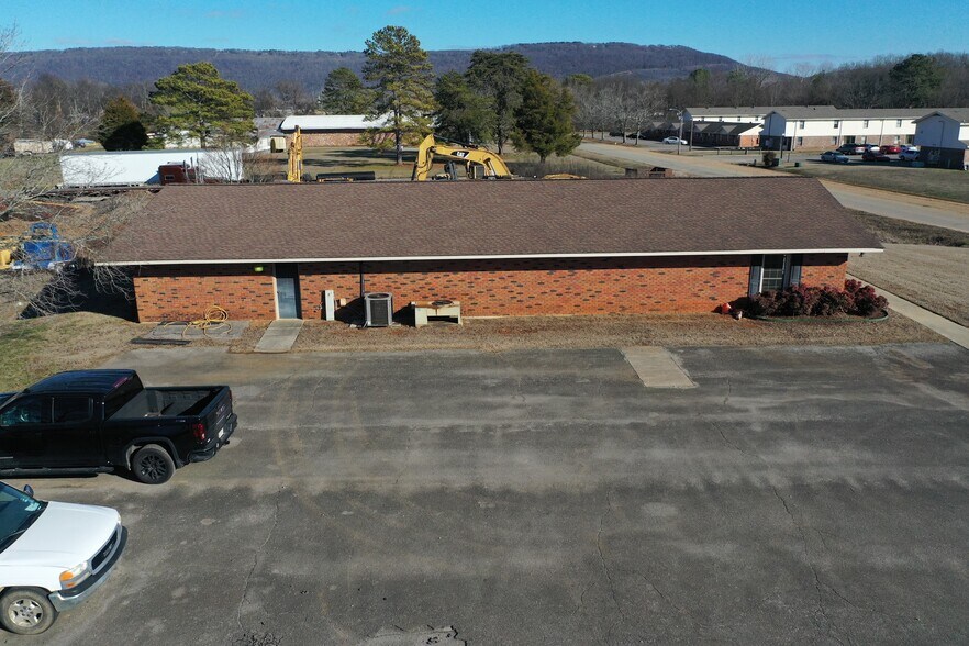 More Photos Of 2094 Fisher St SW, Huntsville Office For Lease