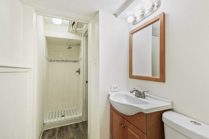 More Photos Of 1195 Birch St, Denver Multifamily For Sale