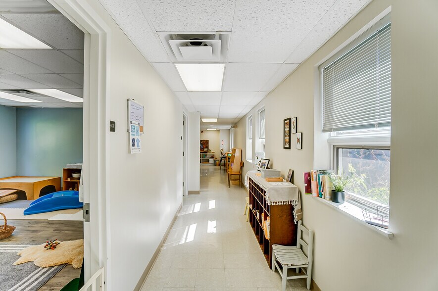 More Photos Of 800 Livermore St, Yellow Springs Research And Development For Sale