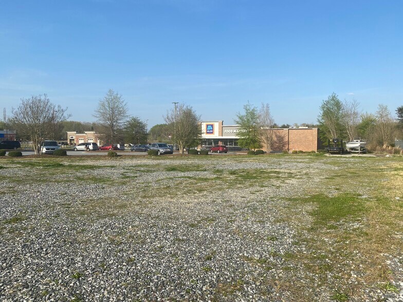 More Photos Of 3300 N Main St, High Point Land For Sale