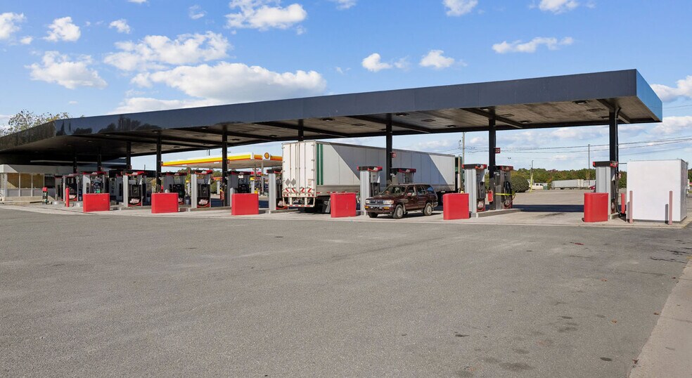 More Photos Of 4707 County Dr, Disputanta Truck Stop For Sale