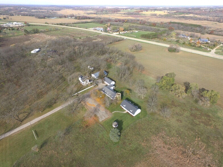 More Photos Of 540 North St, Green Lake Storefront Retail Residential For Sale