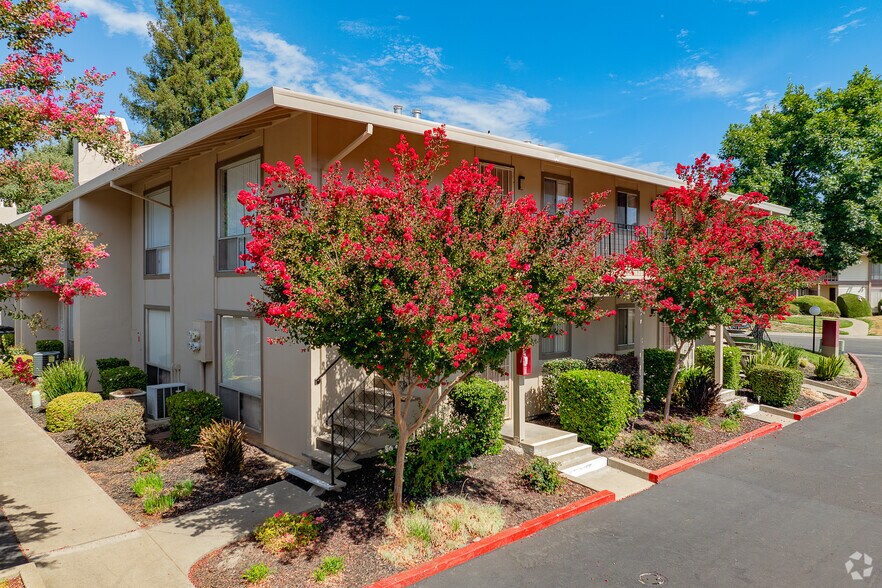 More Photos Of 6290 Fennwood Ct, Sacramento Apartments For Sale